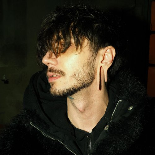 دانلود آهنگ 4x4 (feat. Augxst) از Young Stork & Augxst