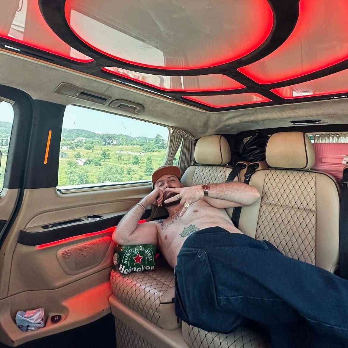 دانلود آهنگ Service از Hiphopologist